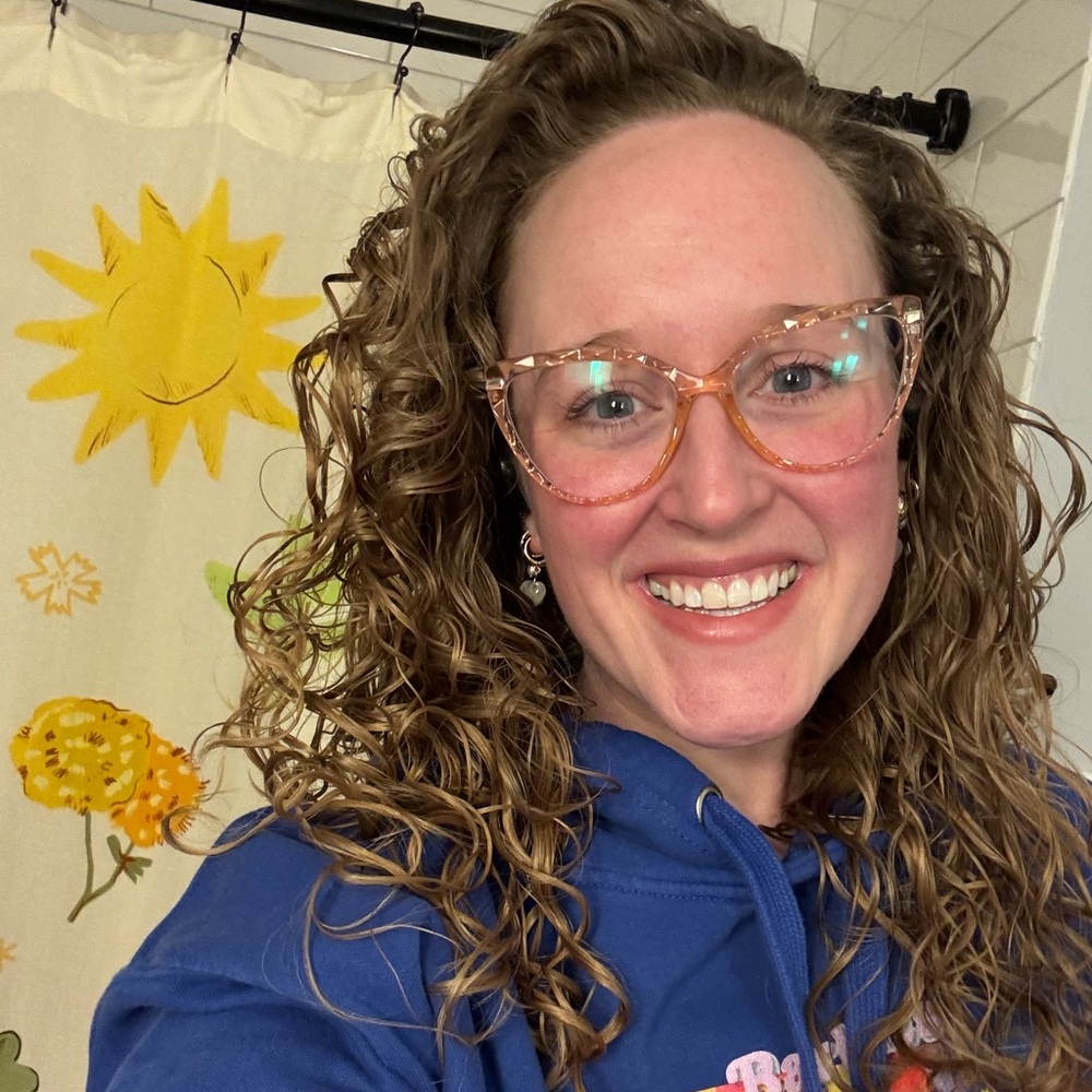 Meet your Posher, Courtney